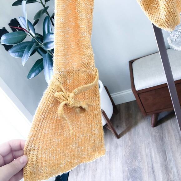 New Express Ultra slouchy Golden bell slv plunge V sweater casual cozy comfort L - Picture 3 of 4